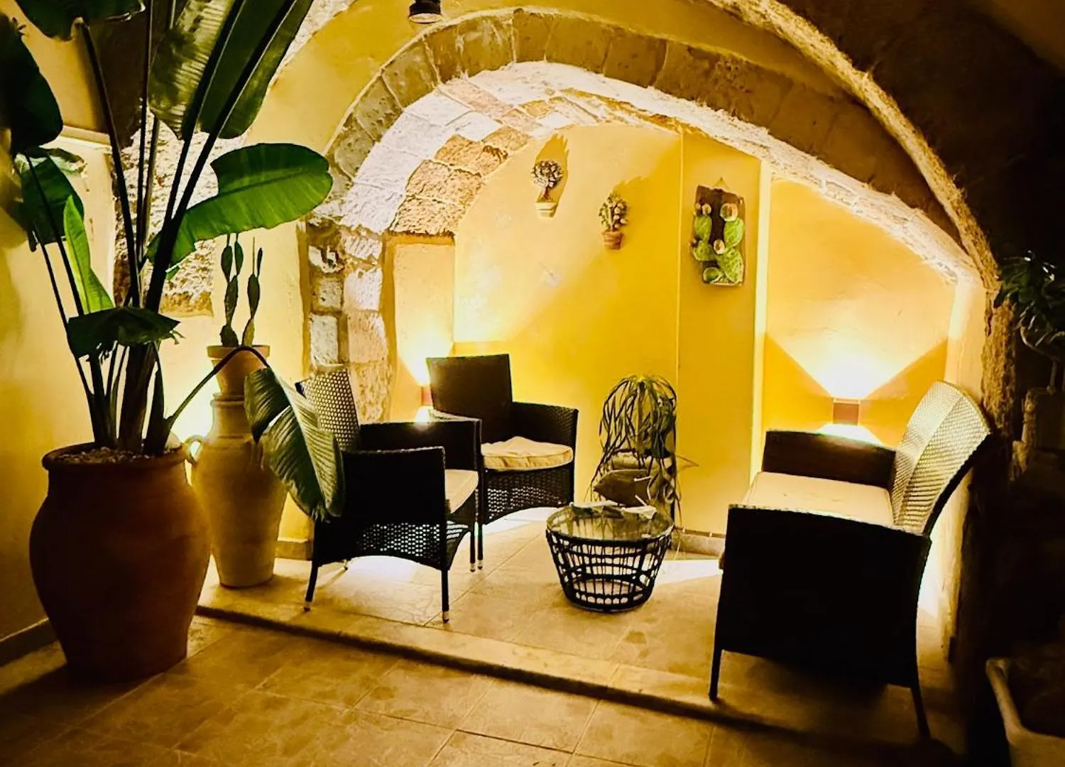 Melitzana Guest House Syracuse